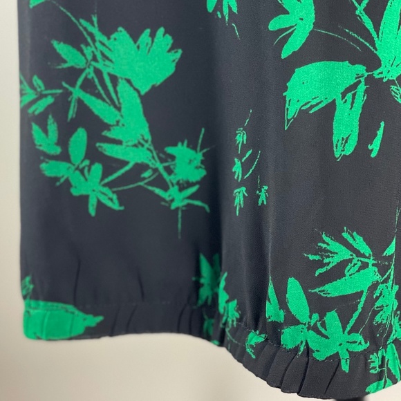 COPY - TORRID Emerald Floral Strappy Chiffon Blouse - Picture 11 of 14